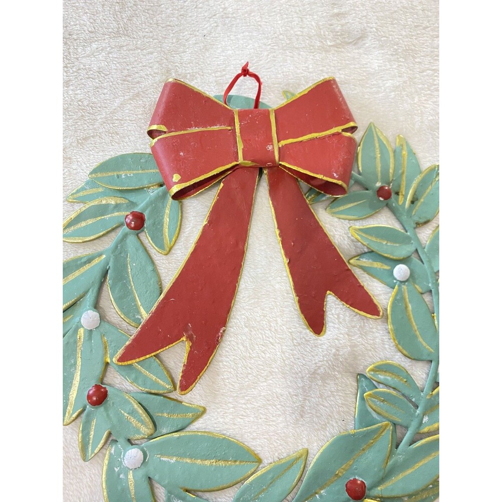 VTG 1980s Metal Christmas Wreath Wall, Door Decor Green Leaves Red Bow Berries - Picture 13 of 14